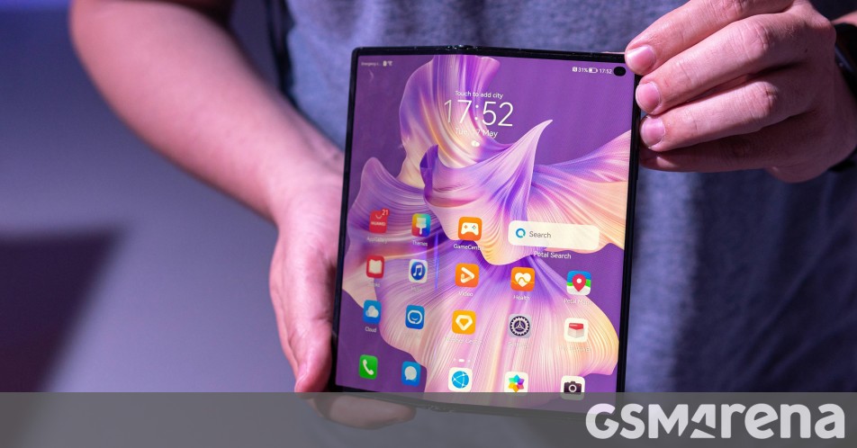 Huawei Mate Xs 2 hands-on


