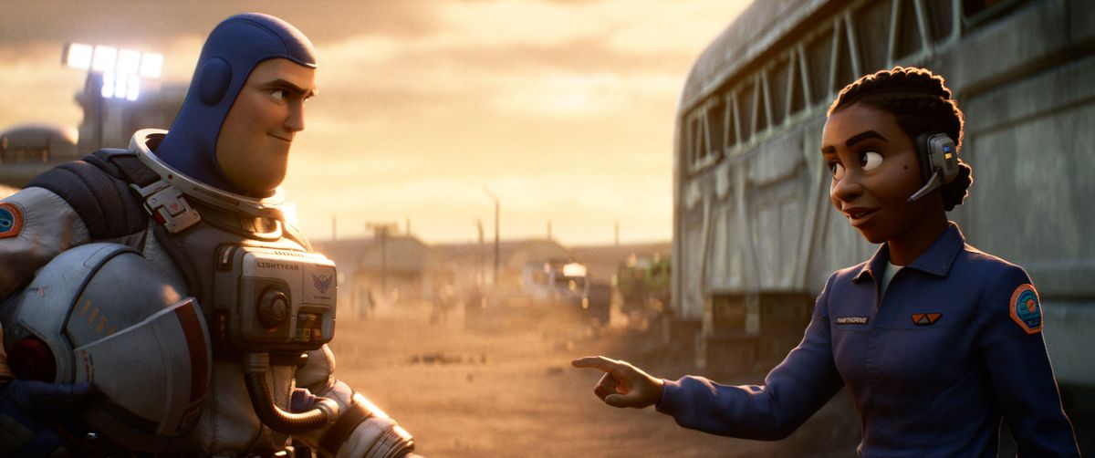 Buzz Lightyear talks to his commander and friend Alisha in Lightyear