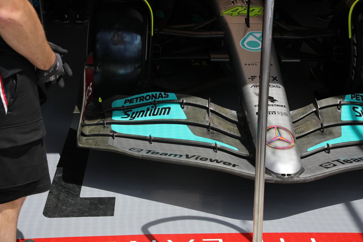 Mercedes W13 nose and front wing detail