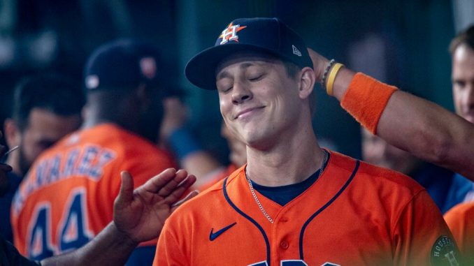 Astros set a record with two clean innings against Rangers

