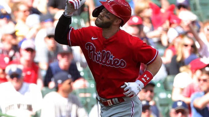 Bryce Harper hits one of three home runs in Phillies win

