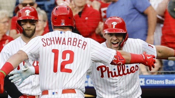 Phillies win Rob Thomson's first game as manager

