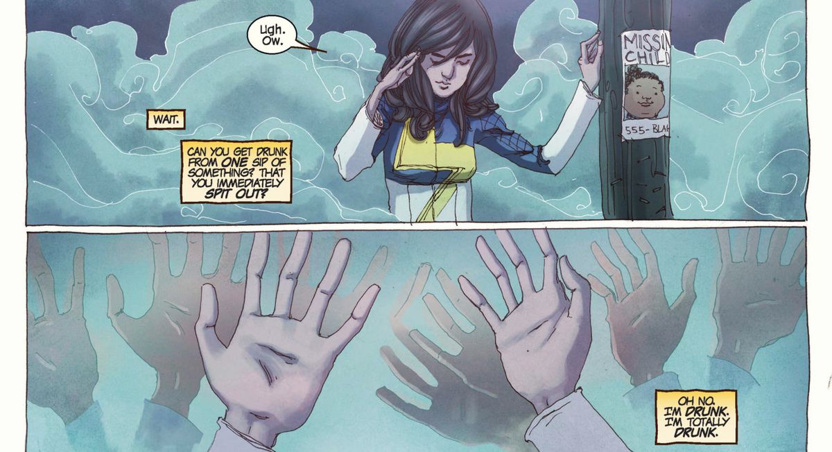 Kamala Khan pauses confused at a telephone pole as swirling mists surround her.  