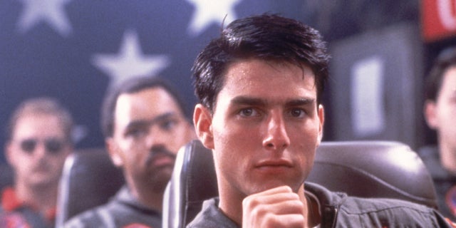 Tom Cruise a "topgun," which was released on May 16, 1986.