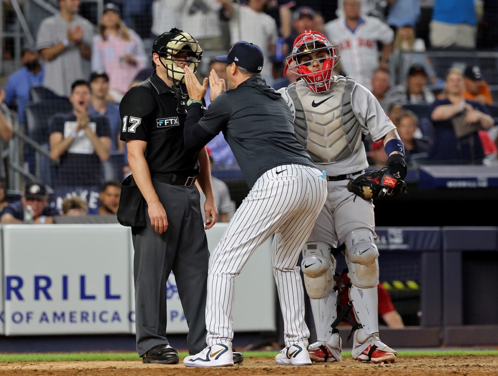 Aaron Boone is thrown out in the ninth inning. 