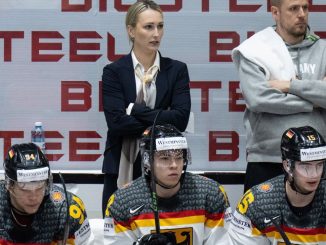 Jessica Campbell Becomes First Woman Behind AHL Bank;  will coach Seattle Kraken's top minor league daughter