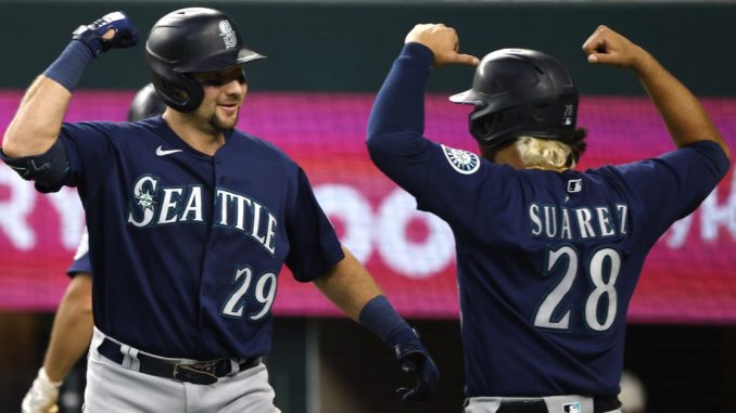 Mariners beat Rangers 6-2, win 14th straight place and begin to attract attention

