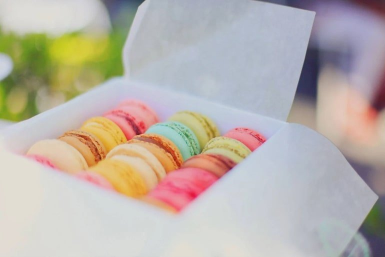 This shows a box of macaroons